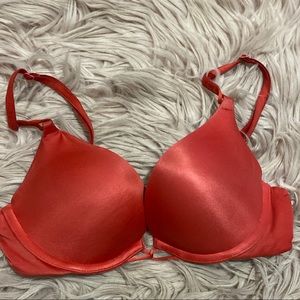 Victoria’s Secret Bombshell Bra 32A